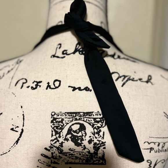 Victoria's Secret 34D- Add +2 Cups
Bombshell Bra - Picture 6 of 8